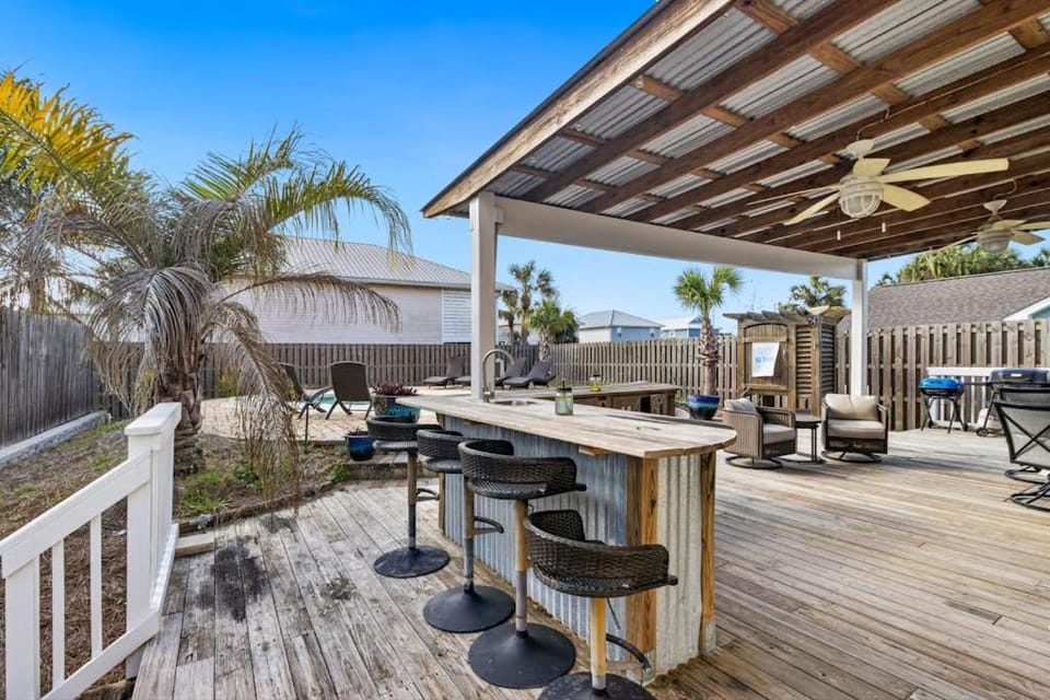 Dog-friendly coastal getaway with private pool patio & grill House in Florida