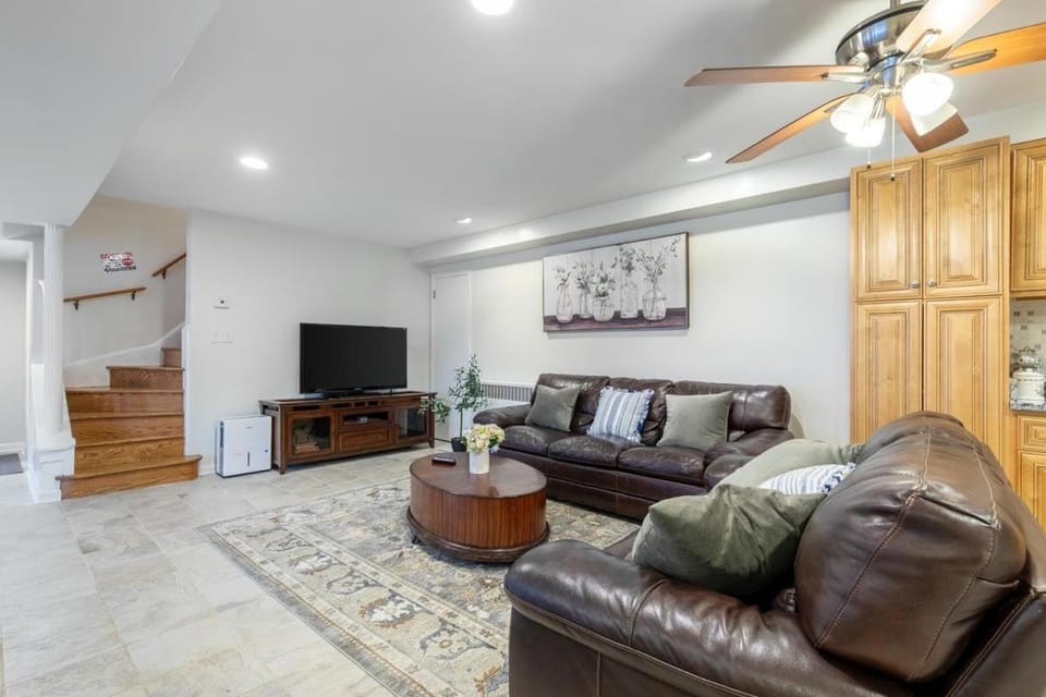 TV and multimedia, Living room, Other, Area and facilities