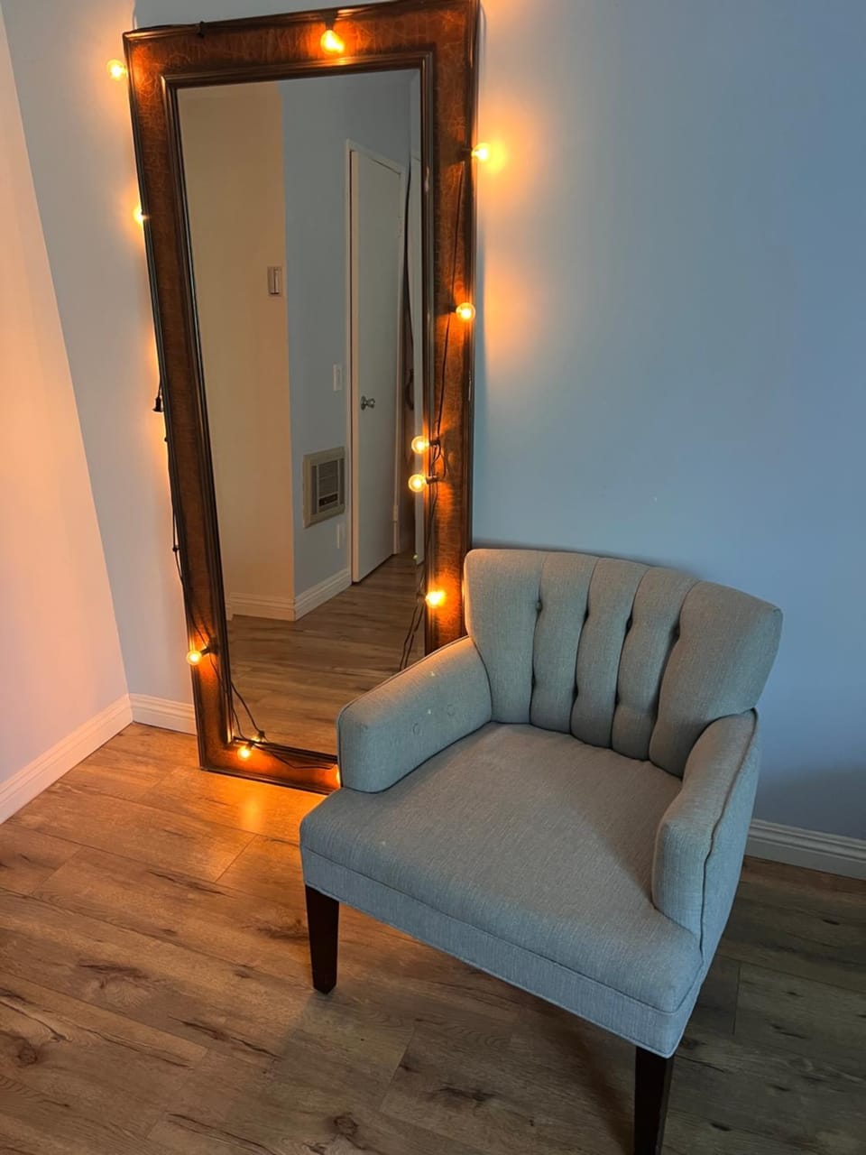 Cozy 1-Bedroom in Winnetka Apartment in Winnetka