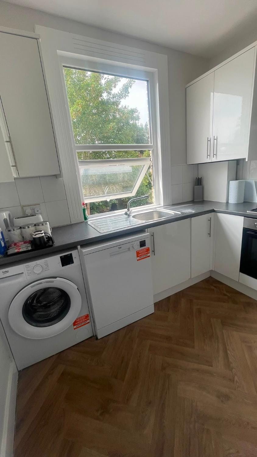 Cozy & Modern 2 Bedroom Flat in the Heart of Wembley Apartment in Wembley