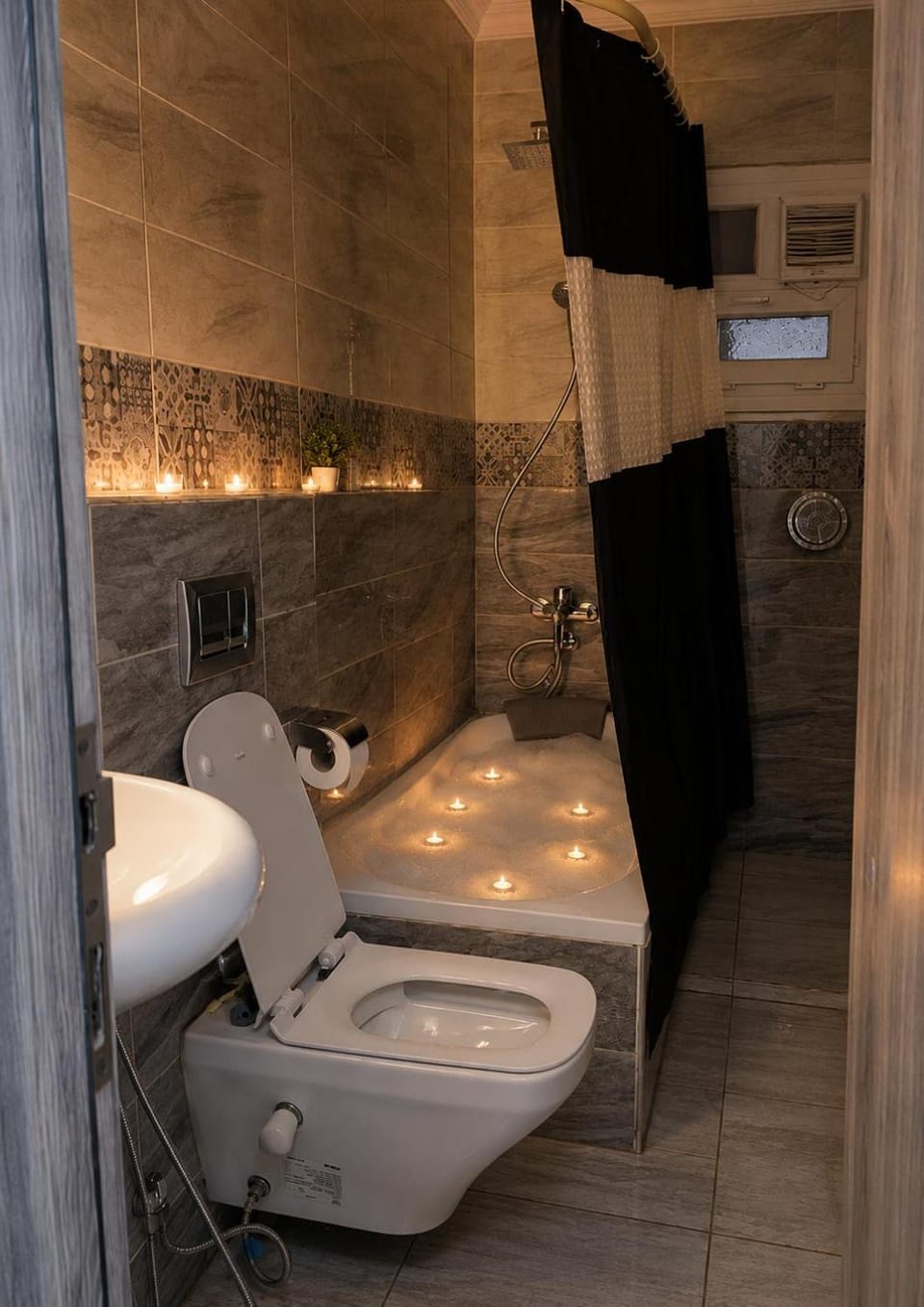 Toilet, Bath