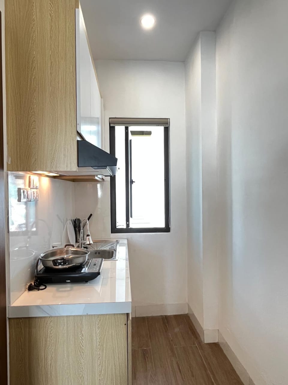 Light Home Apartment in Hanoi
