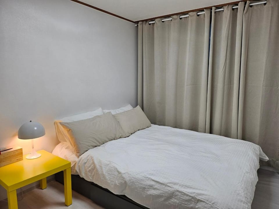 Hongik Univ#Yonsei Univ#2BR with elevator#4min from Sinchon station, line 2 Apartment in Seoul