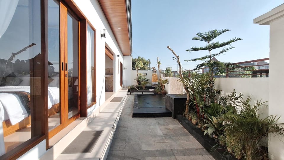 Patio, Garden, Swimming pool, Swimming pool