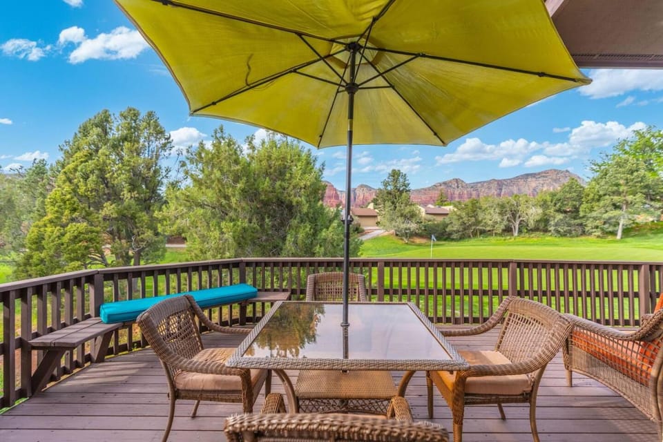 Patio, Golfcourse, View (from property/room), Seating area, Mountain view