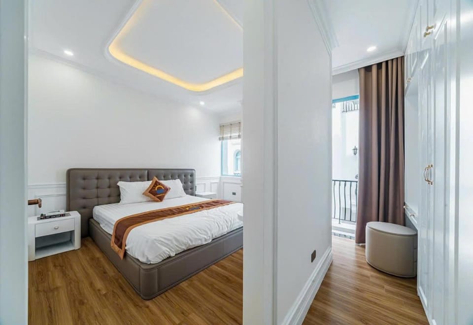 Sun Villa - Pool, walk to beach, upto 20 pp Villa in Vietnam