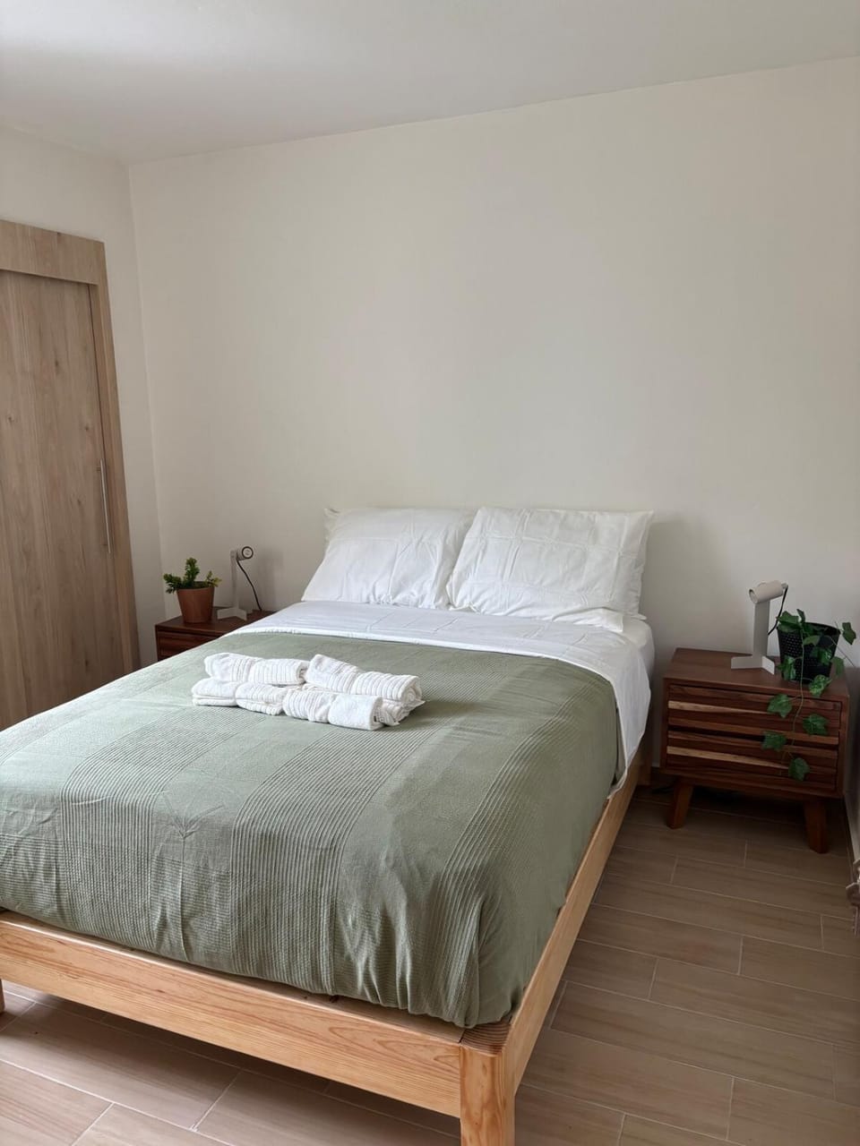 Remodeled apartment, park and 2 parking spaces Apartment in Zapopan