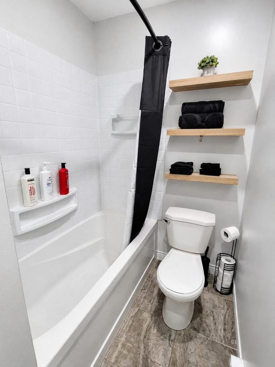 Downtown Moncton - Family Pets and Free Parking Apartment in Moncton