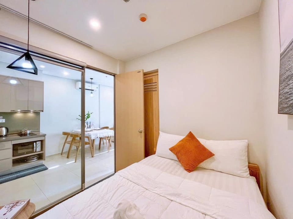 Bed, Kitchen or kitchenette, Photo of the whole room