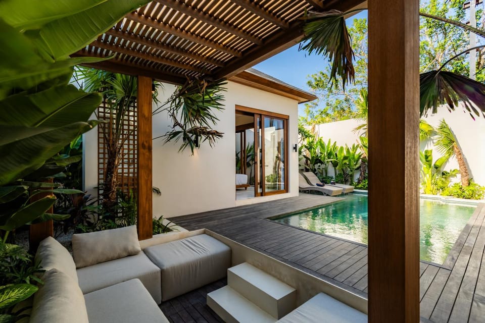 Seating area, Pool view, Swimming pool