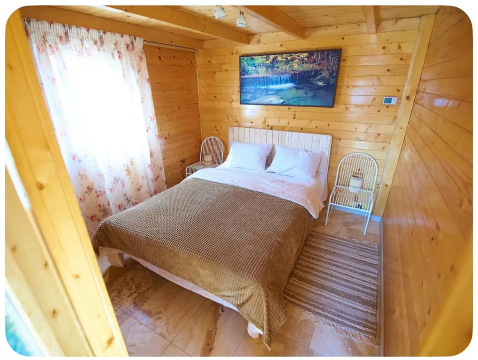 Banul Jiului Complex de Agrement Bed and Breakfast in Craiova