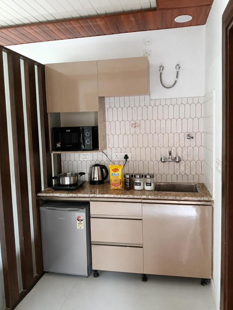 Room in Dehradun - Flat in Dehradun Apartment in Dehradun
