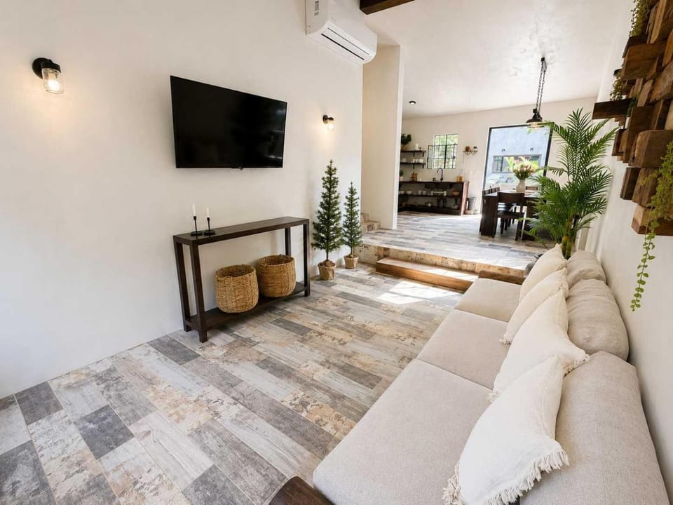 Casa Bonita with Private Pool 80 m from the Beach House in Chacala