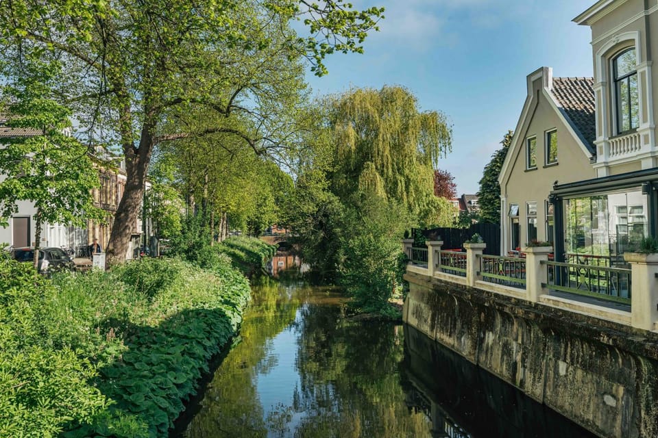 Property building, Nearby landmark, Spring, Day, Neighbourhood, City view, River view
