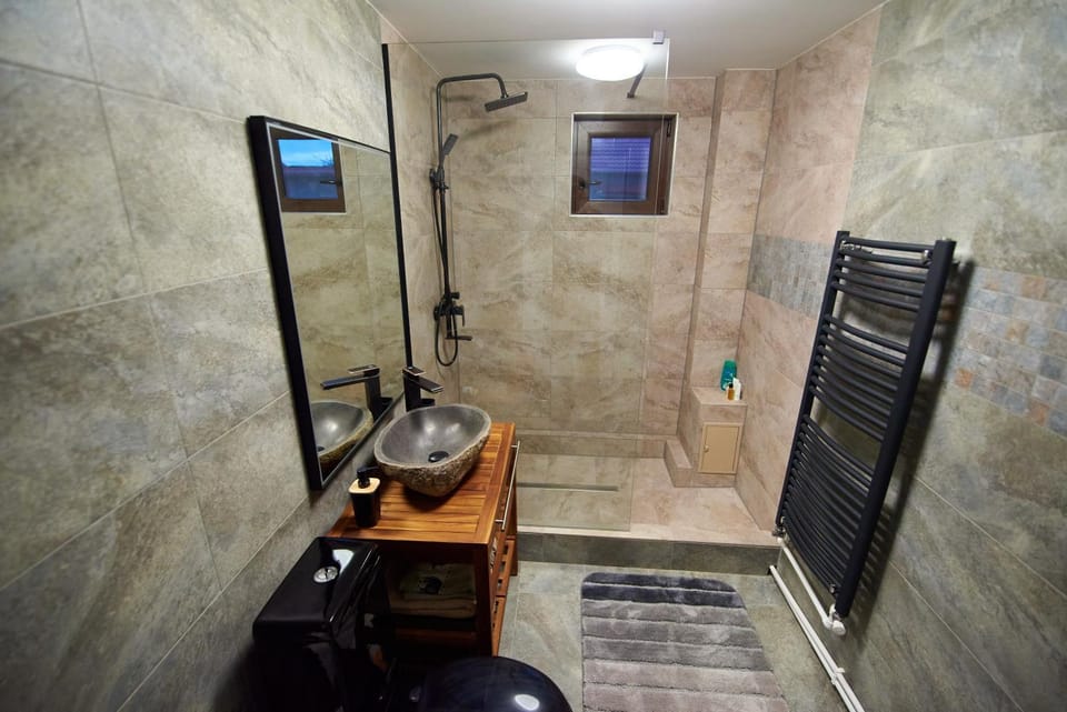 Pensiunea Banul Jiului - Complex de Agrement Bed and Breakfast in Craiova