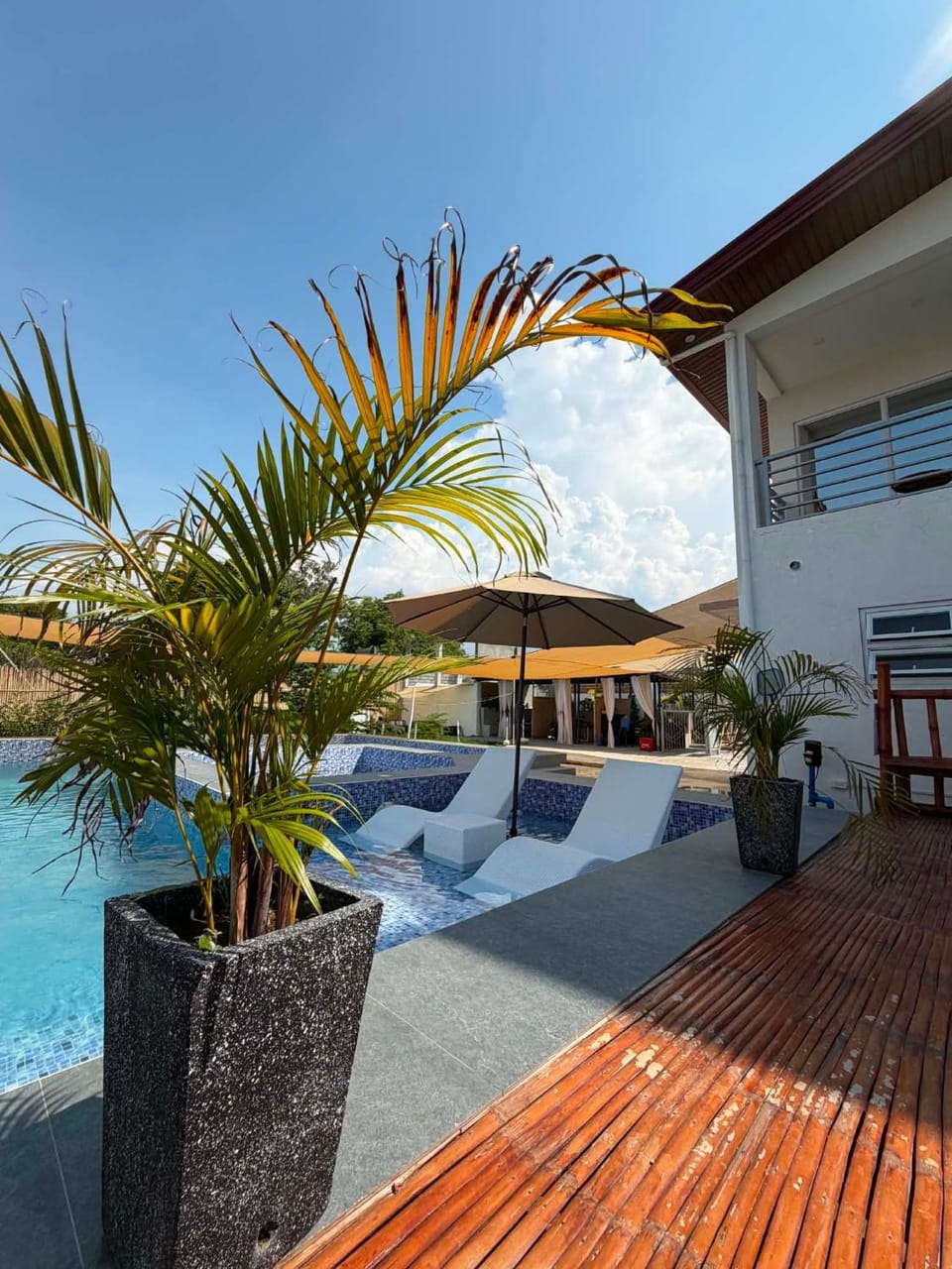 Balcony/Terrace, Swimming pool