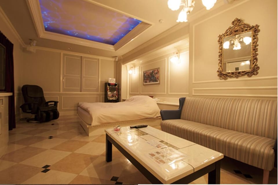 エムズカシェ秋田 Love hotel in Japan