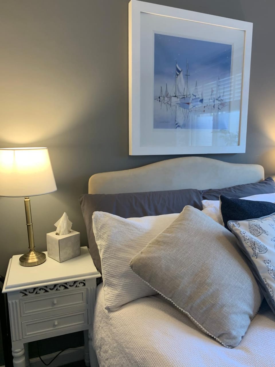 Private small double with ensuite & parking in central Bridport Bed and Breakfast in Bridport