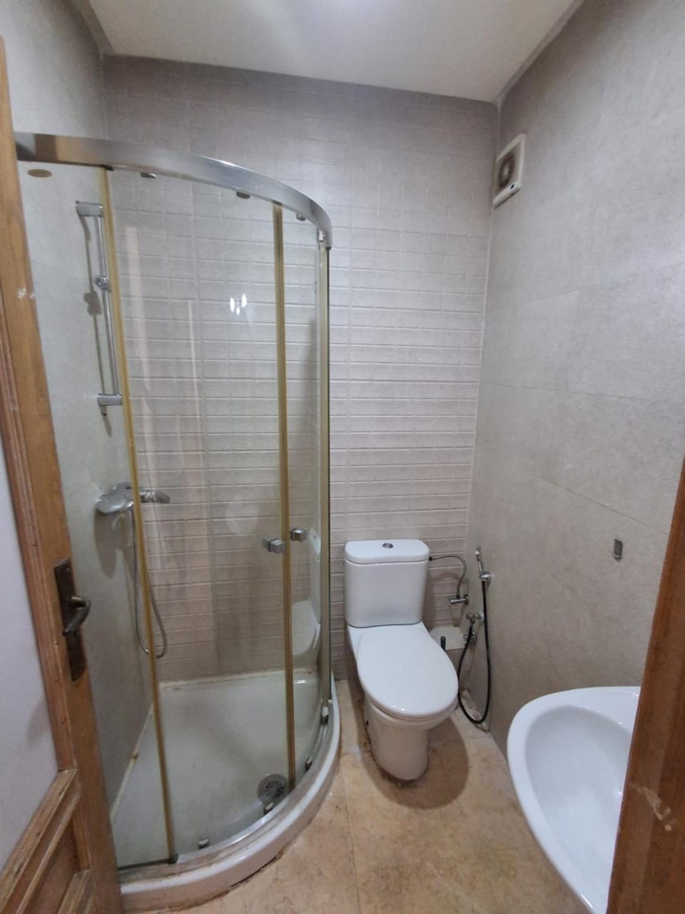Joli et trés spacieux Appartement avec double salon et 3 chambres En plein Boulevard Anfa Quartier Racine Apartment in Casablanca