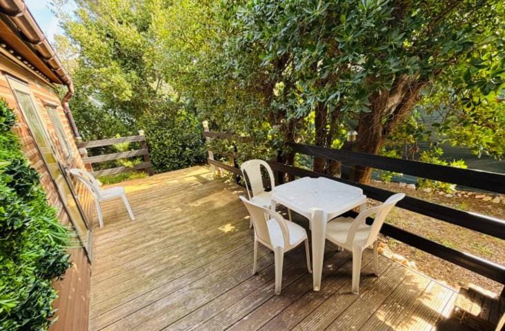 La cabane Proche circuit Campground/ 
RV Resort in French Riviera