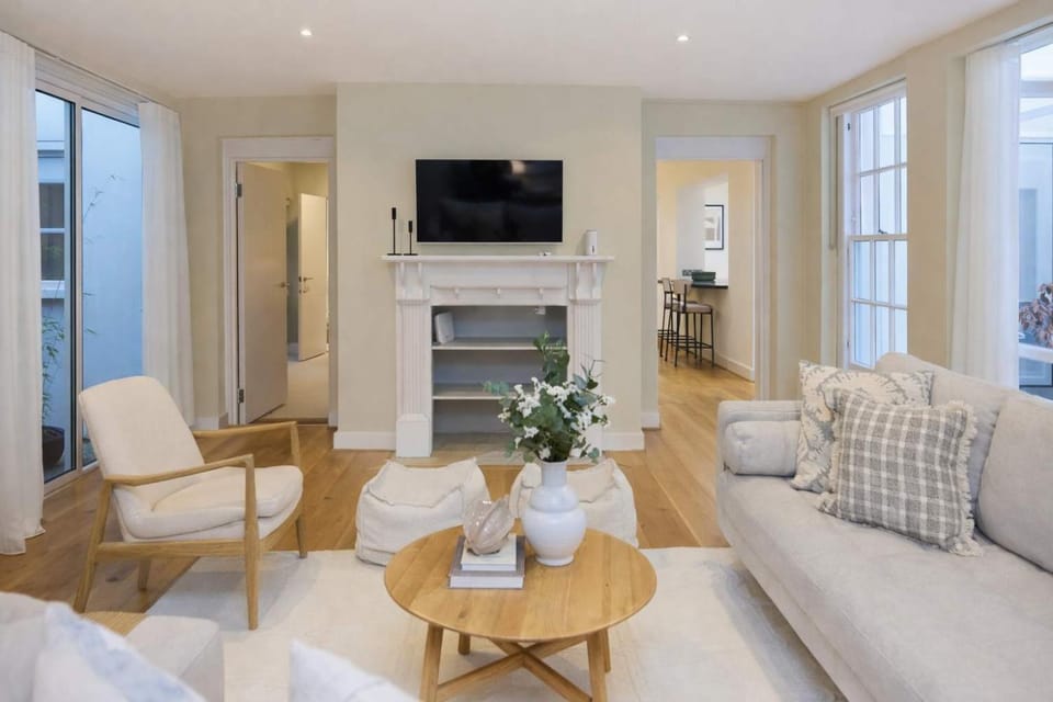 Three-Bedroom Hyde Park Apartment Apartment in City of Westminster