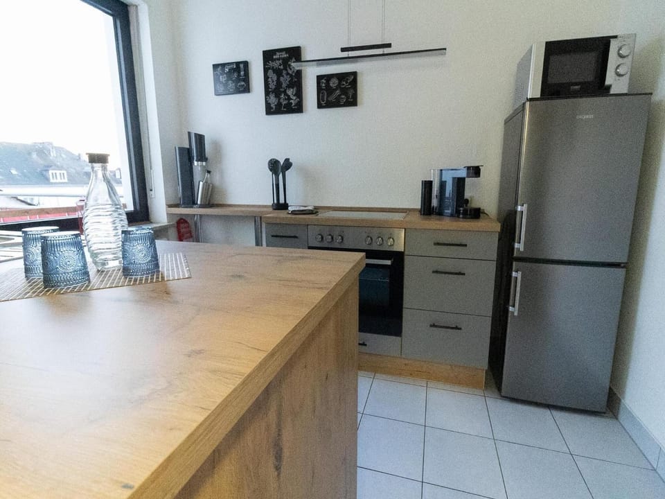 Kitchen or kitchenette, oven, stove