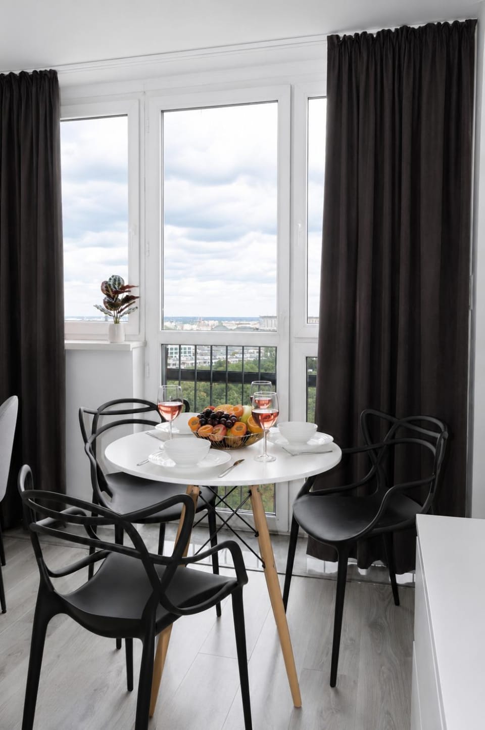 View (from property/room), Living room, Seating area, Dining area