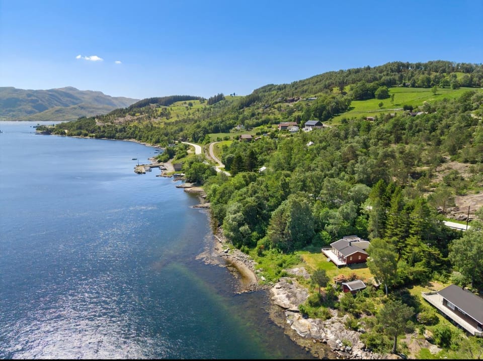 Nearby landmark, Natural landscape, Bird's eye view, Beach, Mountain view, Sea view