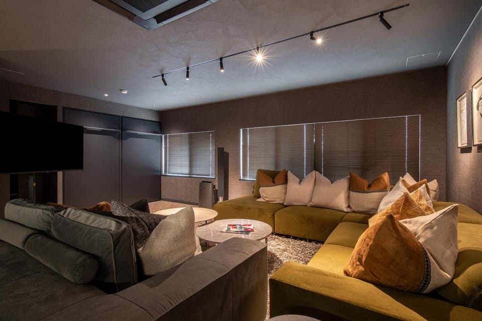 TV and multimedia, Living room, Seating area