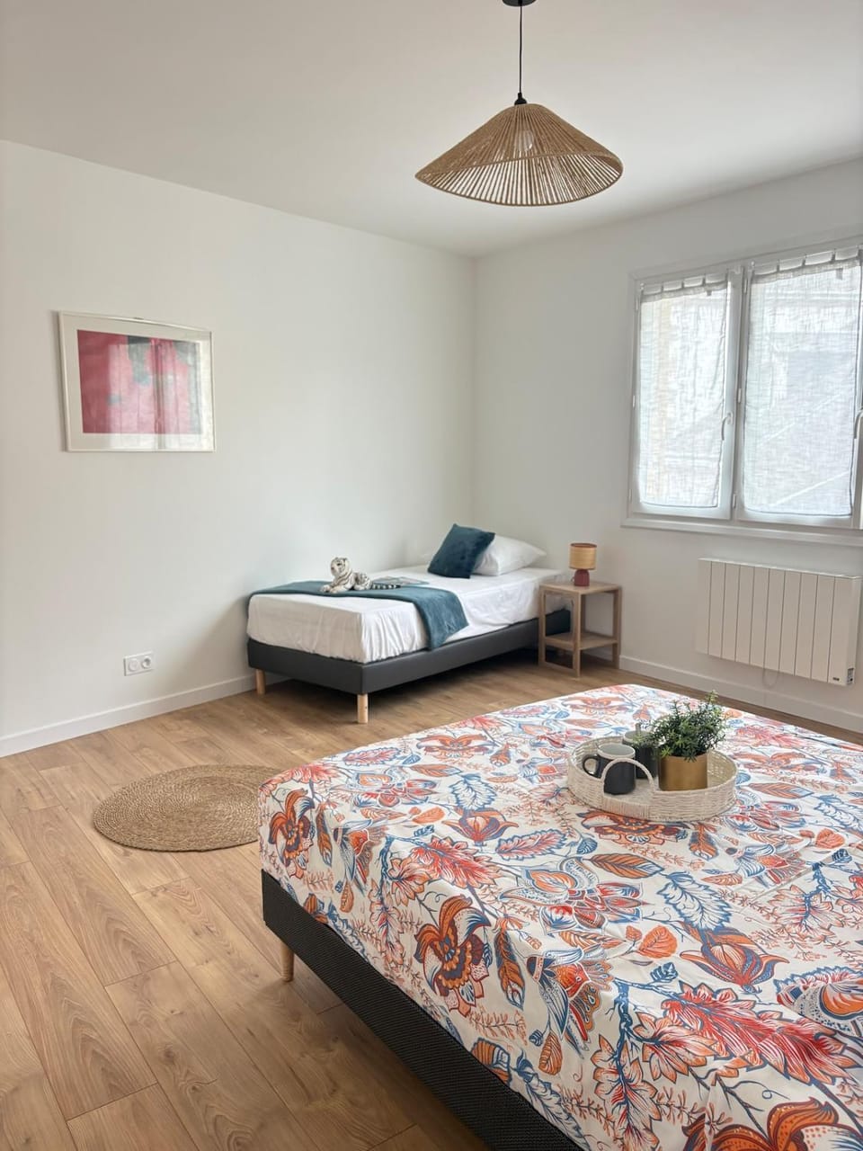 Bed, Photo of the whole room, Bedroom