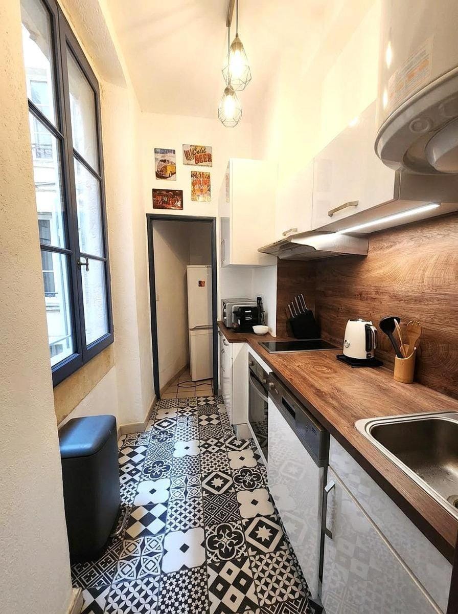 Coffee/tea facilities, Kitchen or kitchenette, dishwasher, minibar, oven, stove, toaster