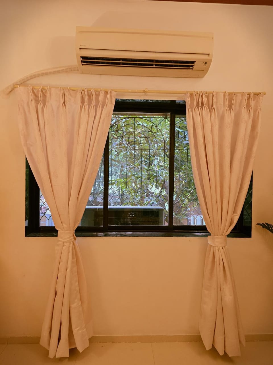 Kaypee Mansion - 3 Bedroom Apartment Apartment in Mumbai