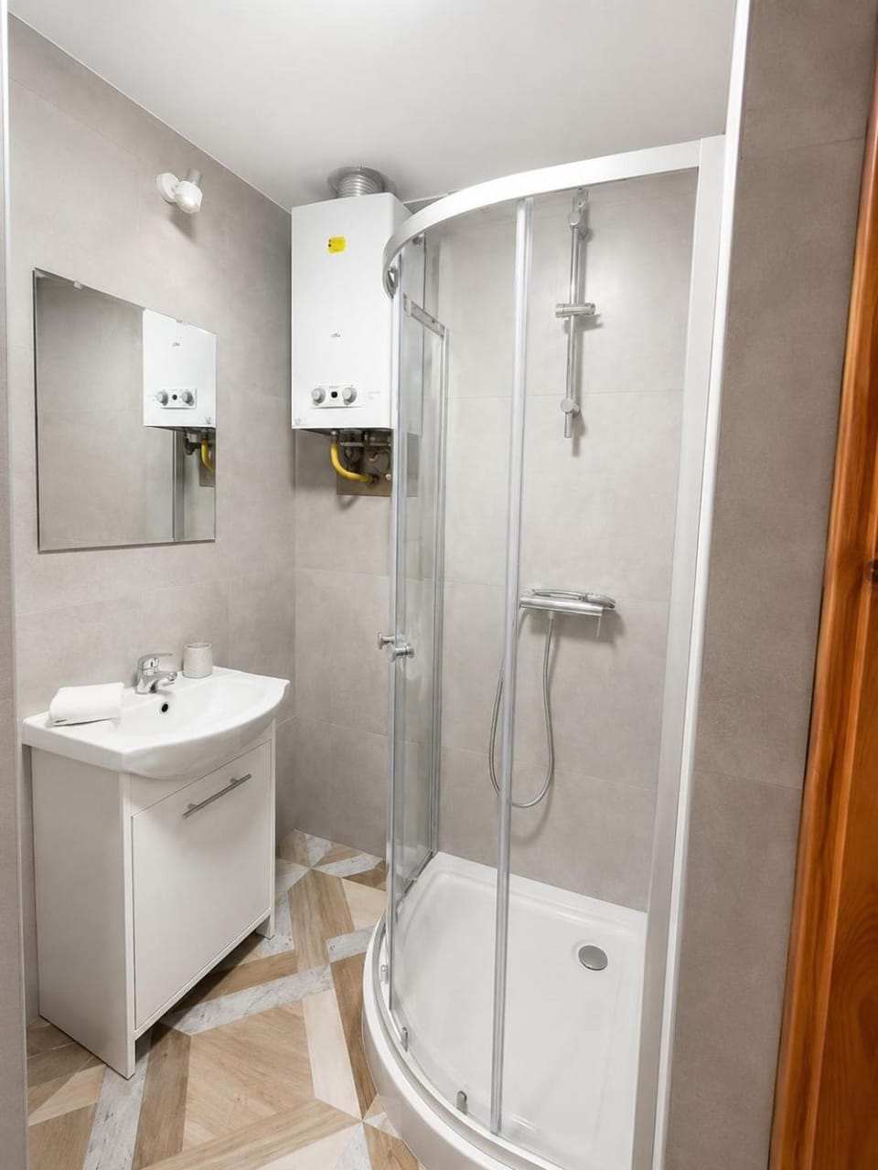 Plaza Apartment I Lublin City Centre I Parking Apartment in Poland