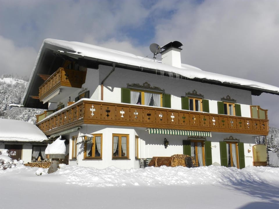 Property building, Winter