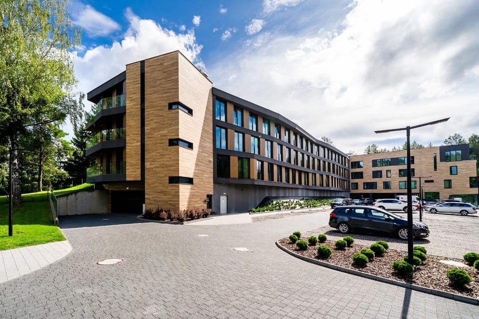 Property building, Neighbourhood
