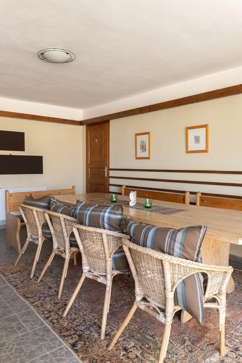 Lounge or bar