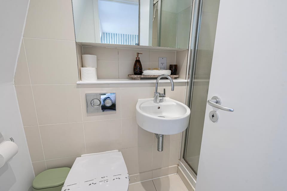 Stunning 3 bedroom apartment near The Shard Apartment in London Borough of Southwark