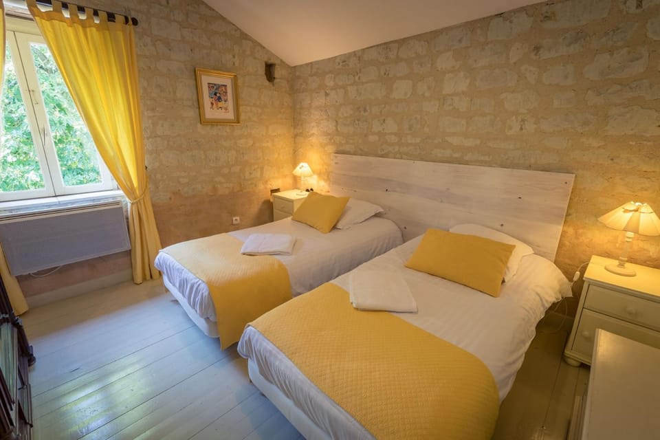 Property building, Living room, Bedroom