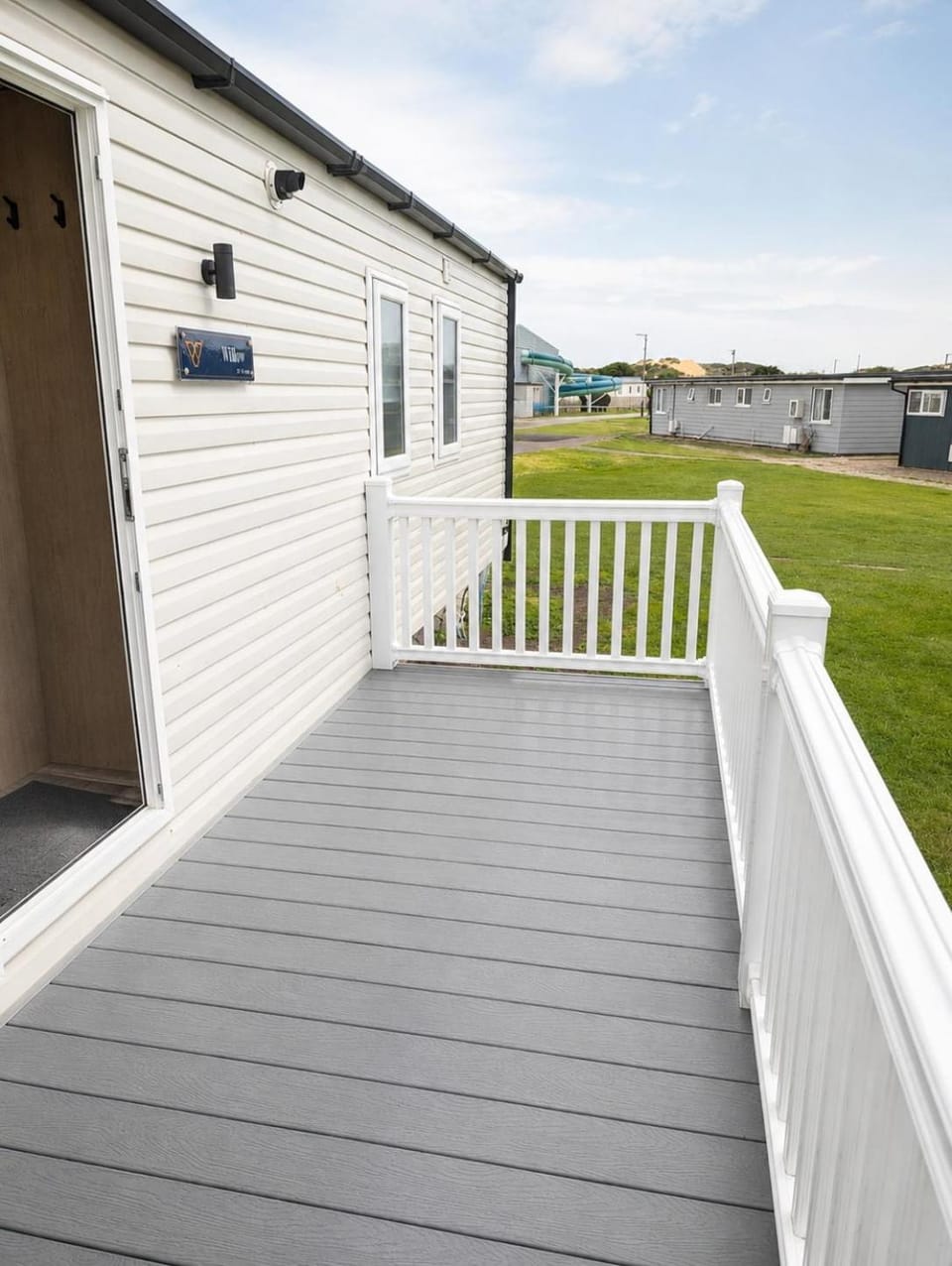 Modern 3 Bedroom Caravan, Close to Entertainment Hub House in Camber