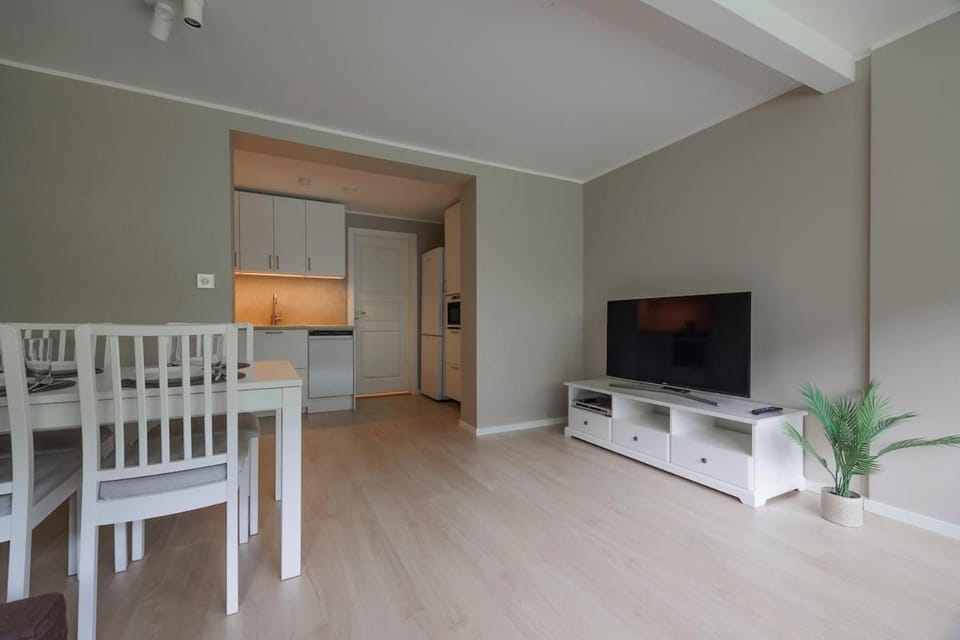 Bright Loddefjord apartment with Lyderhorn views Apartment in Bergen