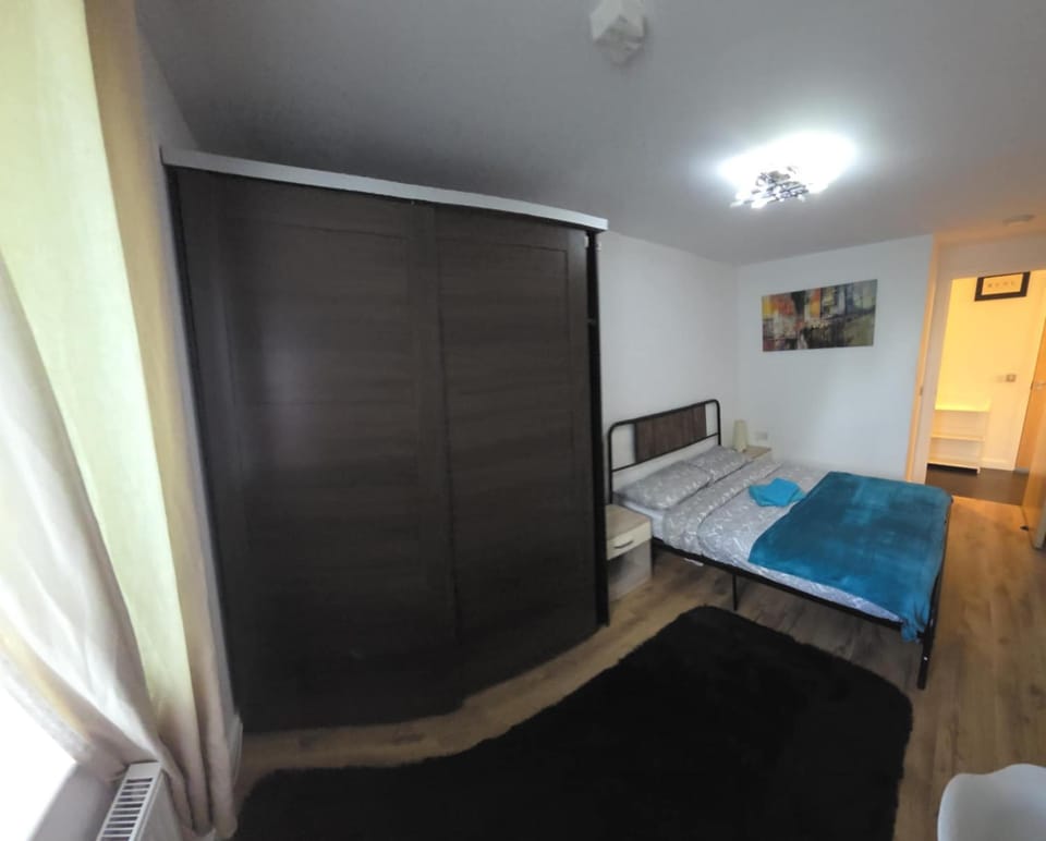Spacious Entire 2 Bedroom Apartment Near Croydon London Apartment in Croydon