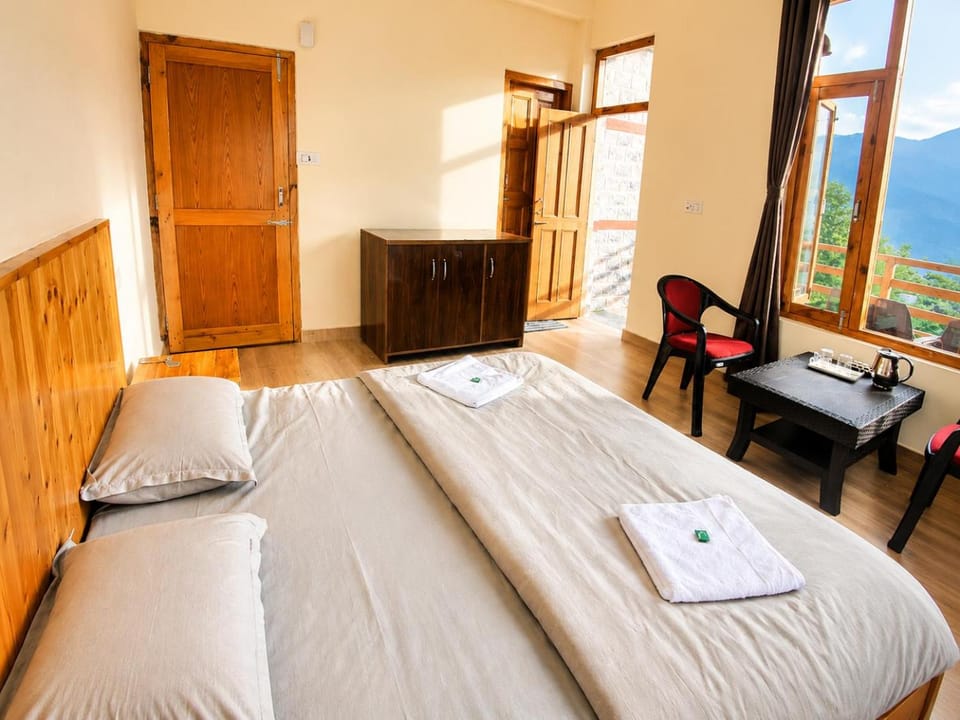 Bed, Natural landscape, Photo of the whole room, Bedroom, Mountain view