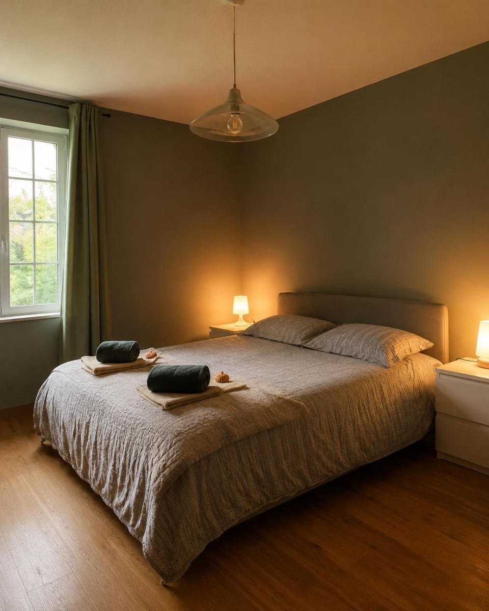 Bed, Bedroom