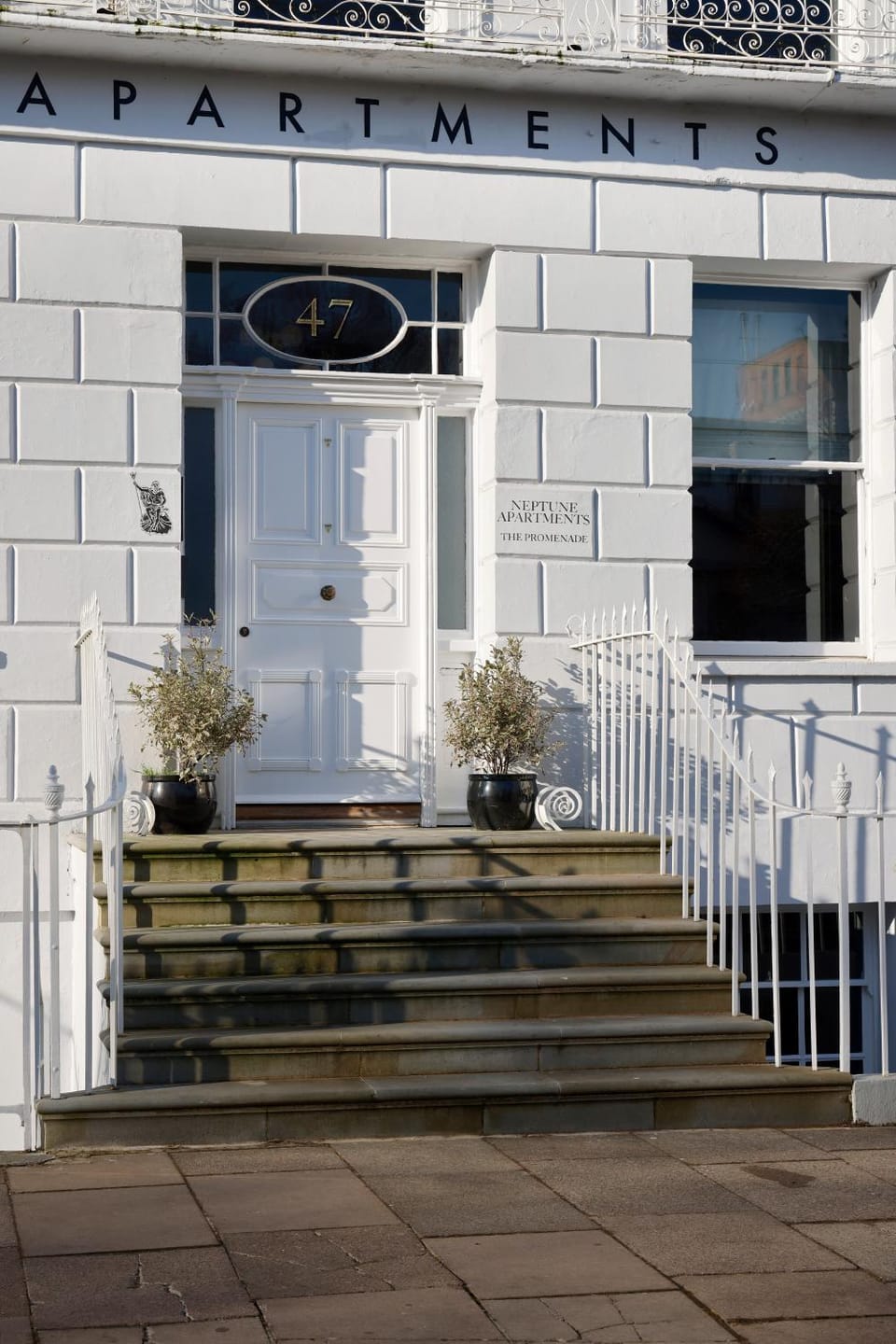 Property building, Facade/entrance