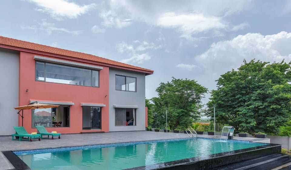 Property building, Swimming pool