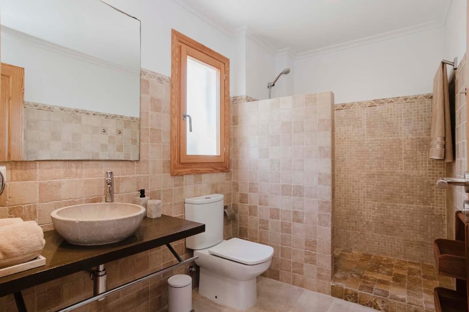 Shower, Toilet