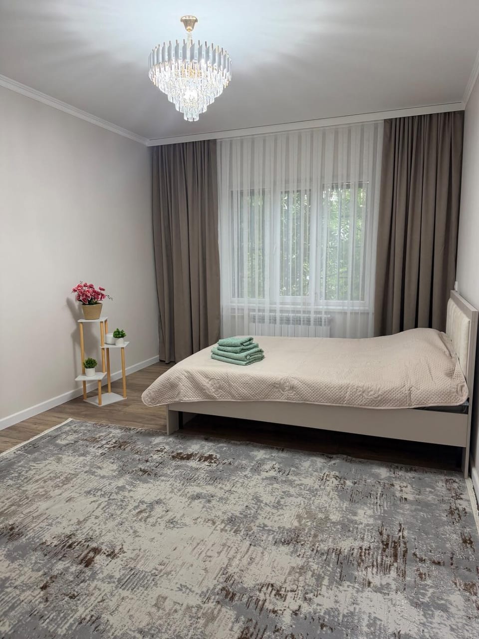 New Modern Central Apartment, 5ppl Apartment in Almaty Region, Kazakhstan