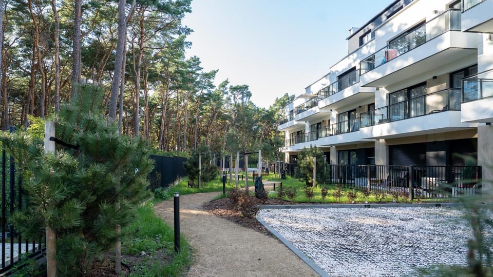 Property building, Neighbourhood