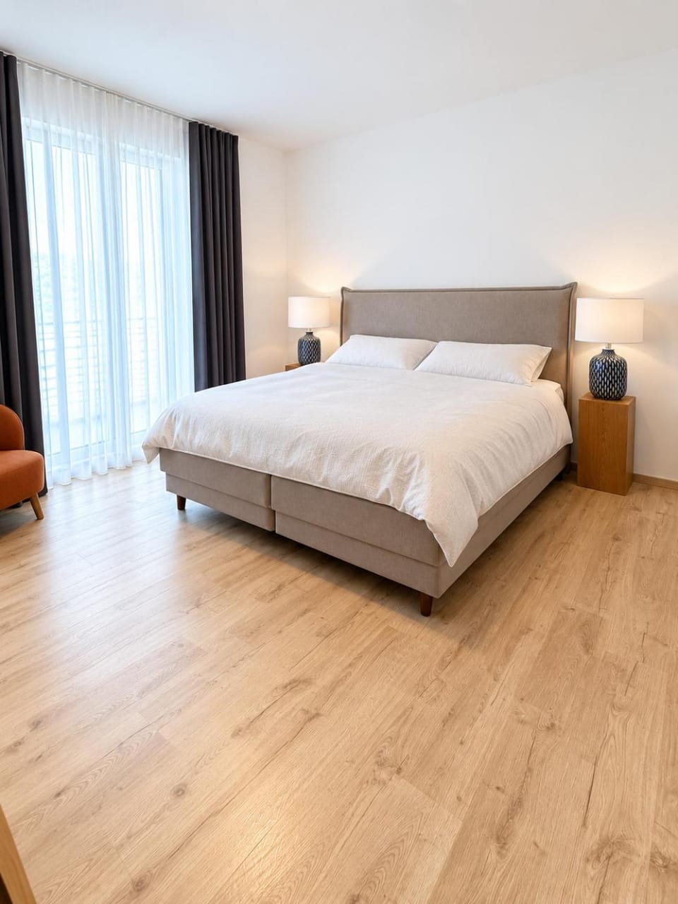 Bed, Photo of the whole room, Bedroom