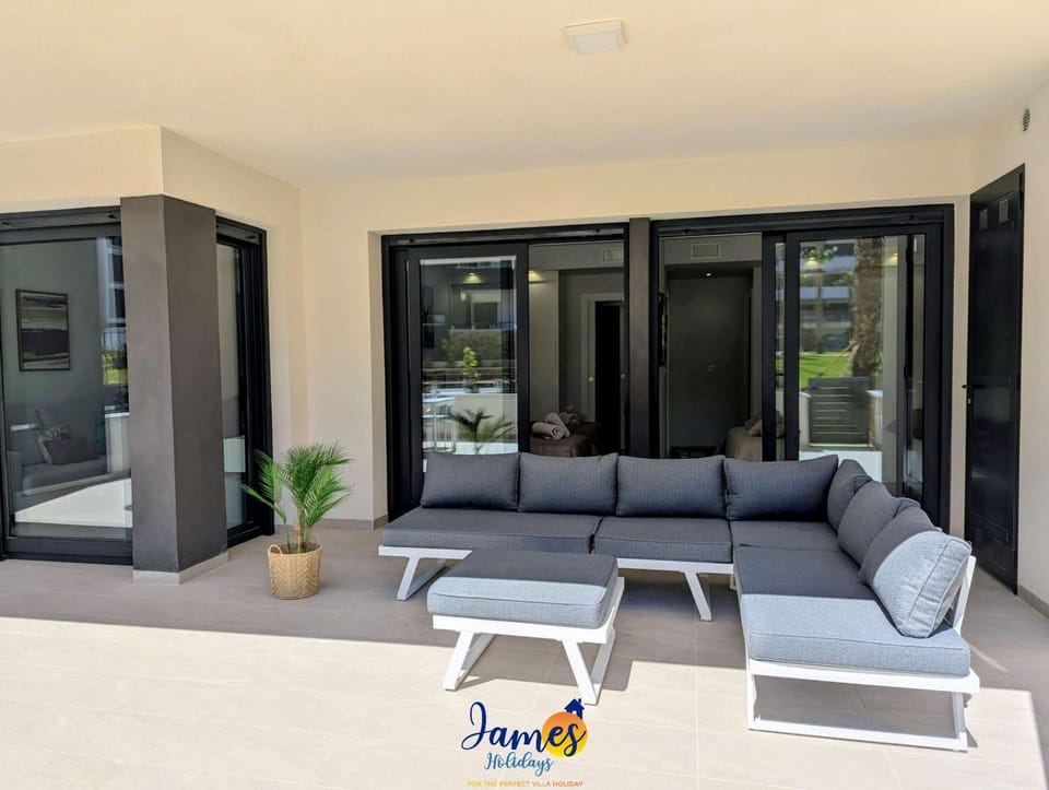 Patio, Seating area